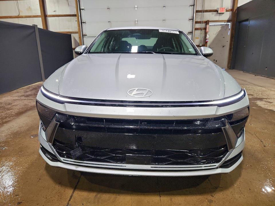 2026 Hyundai Sonata Hybrid მანქანა იყიდება აუქციონზე, vin: KMHL24JJ0TA171993, აუქციონის ნომერი: 63637666