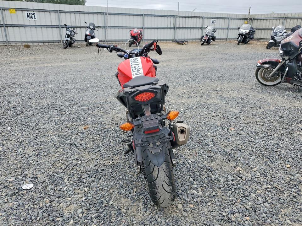 64557786 :رقم المزاد ، MLHPC4510H5400005 vin ، 2017 Honda Cb500 مزاد بيع