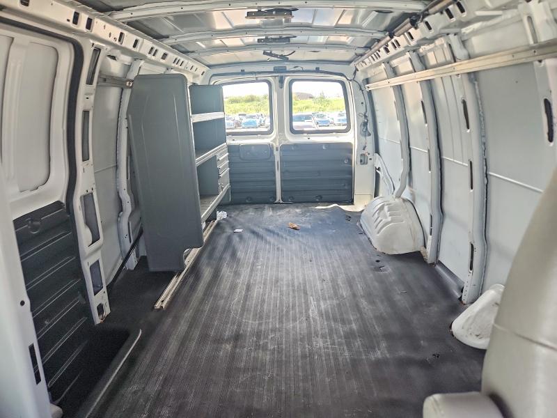 67107386 :رقم المزاد ، 1GCWGBFP2J1312239 vin ، 2018 Chevrolet Express G2500 مزاد بيع