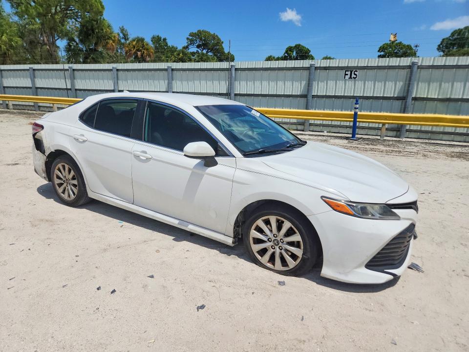 Продажа на аукционе авто 2019 Toyota Camry, vin: 4T1B11HK5KU834905, номер лота: 65744346