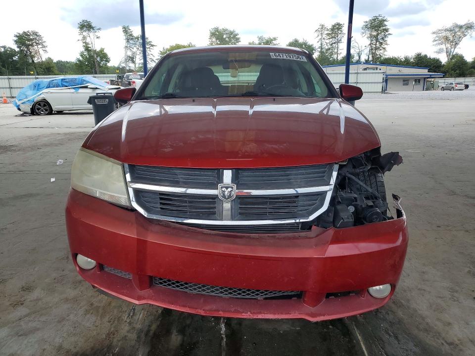 64719756 :رقم المزاد ، 1B3CC5FV5AN118975 vin ، 2010 Dodge Avenger مزاد بيع