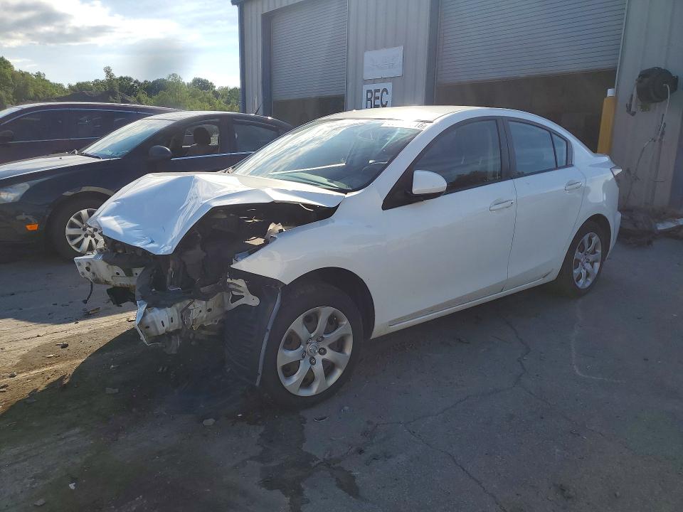65261716 :رقم المزاد ، JM1BL1UF5C1536915 vin ، 2012 Mazda 3 مزاد بيع