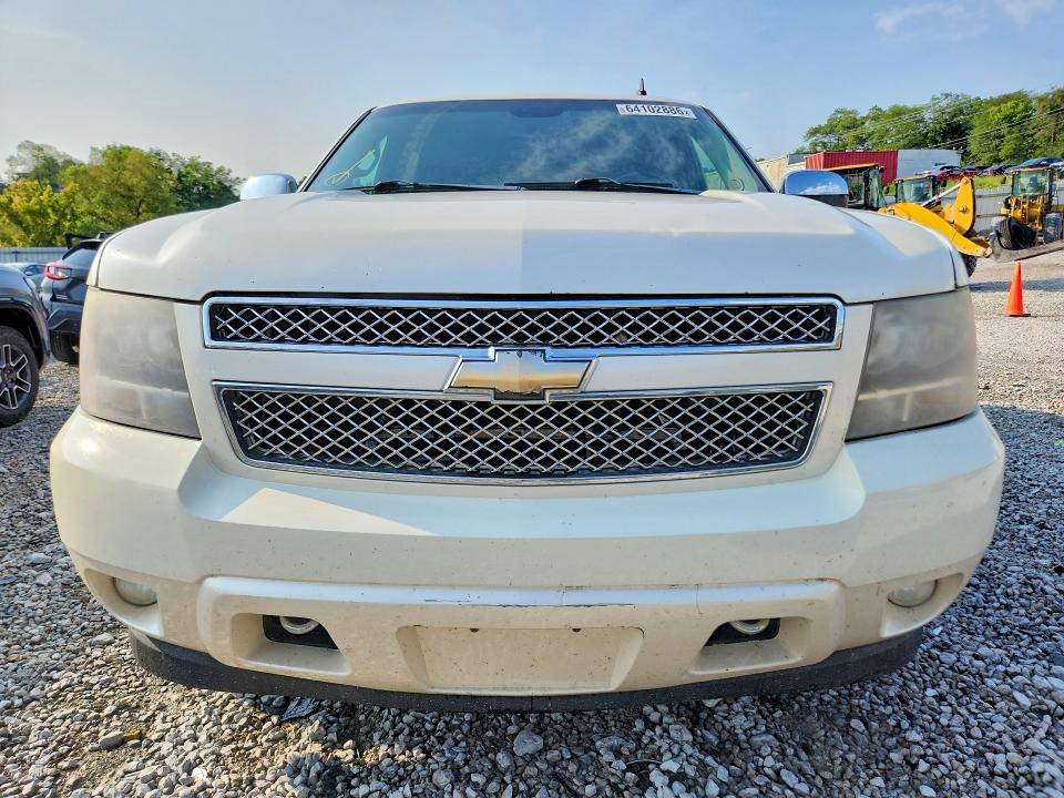 Продажа на аукционе авто 2009 Chevrolet Suburban, vin: 1GNFK36339R234561, номер лота: 64102886