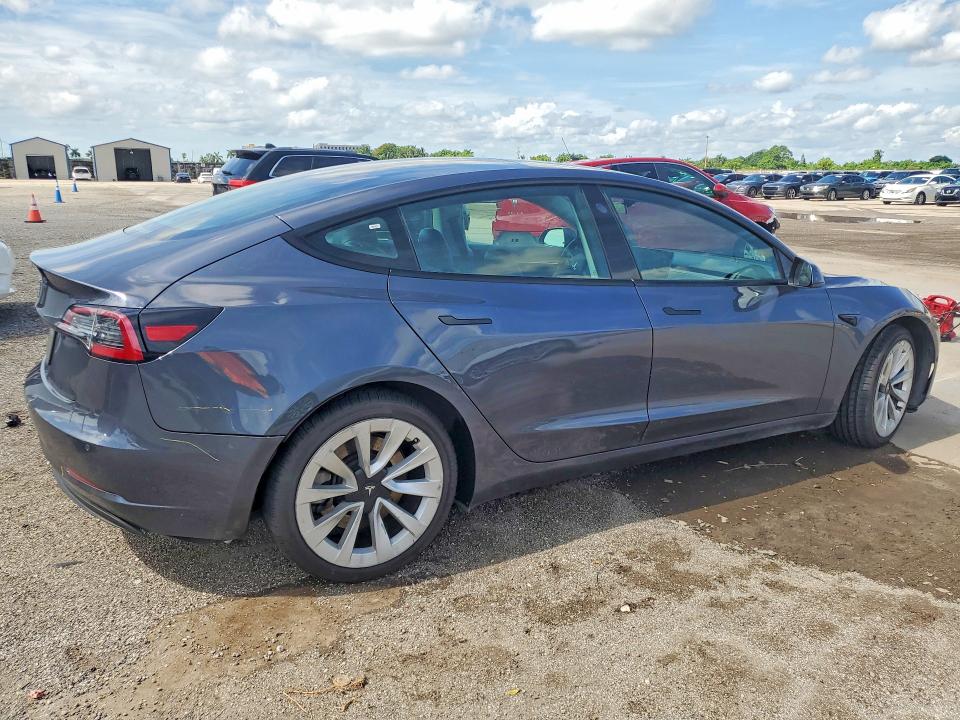 2022 Tesla Model 3 მანქანა იყიდება აუქციონზე, vin: 5YJ3E1EA0NF370668, აუქციონის ნომერი: 63860016