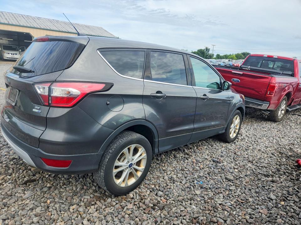 Продажа на аукционе авто 2017 Ford Escape, vin: 1FMCU9GD1HUC48000, номер лота: 63931136