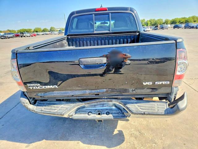 65116956 :رقم المزاد ، 5TFLU4EN2FX138202 vin ، 2015 Toyota Tacoma مزاد بيع