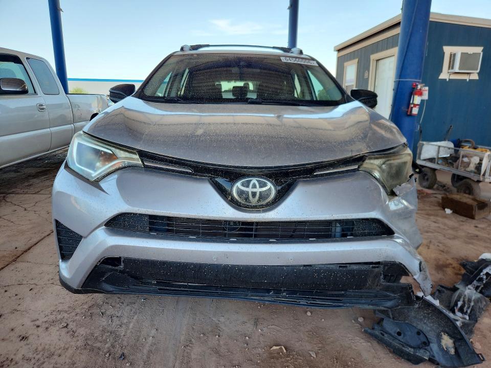 2017 Toyota Rav4 მანქანა იყიდება აუქციონზე, vin: 2T3BFREV0HW685883, აუქციონის ნომერი: 64560006