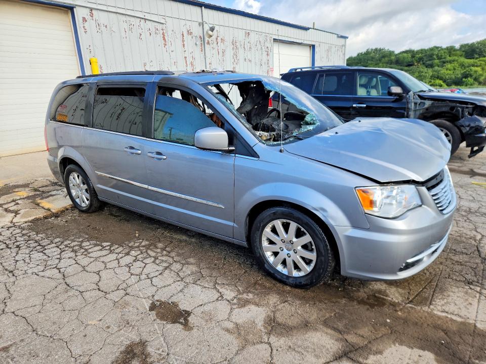 65382366 :رقم المزاد ، 2C4RC1BG1FR695683 vin ، 2015 Chrysler Town & Country مزاد بيع