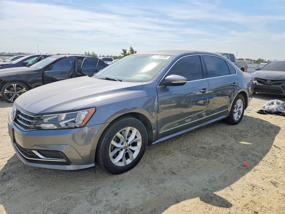 64035226 :رقم المزاد ، 1VWAT7A31GC042857 vin ، 2016 Volkswagen Passat مزاد بيع