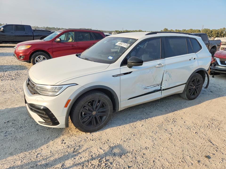 66471176 :رقم المزاد ، 3VVCB7AX4NM006210 vin ، 2022 Volkswagen Tiguan مزاد بيع