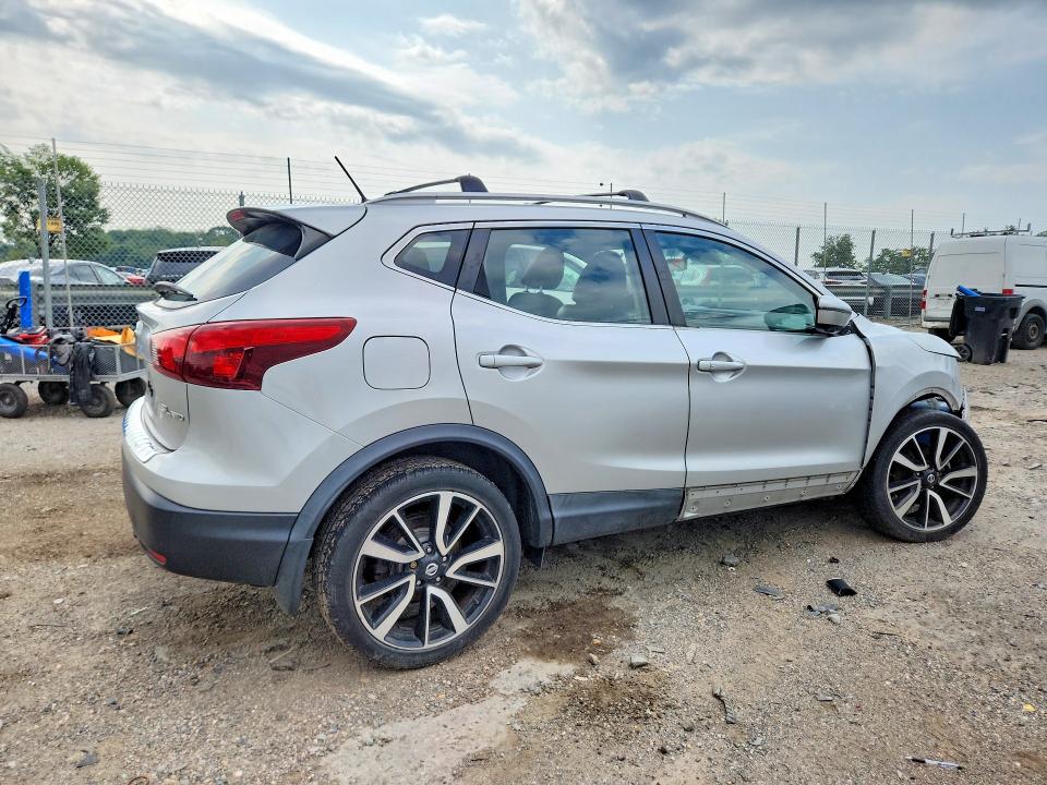 2017 Nissan Rogue Sport მანქანა იყიდება აუქციონზე, vin: JN1BJ1CR8HW130433, აუქციონის ნომერი: 62145476