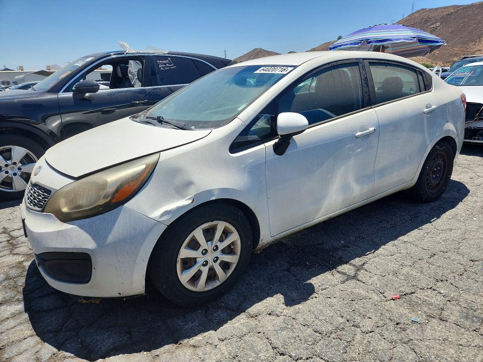 64020716 :رقم المزاد ، KNADM4A3XF6433818 vin ، 2015 Kia Rio مزاد بيع