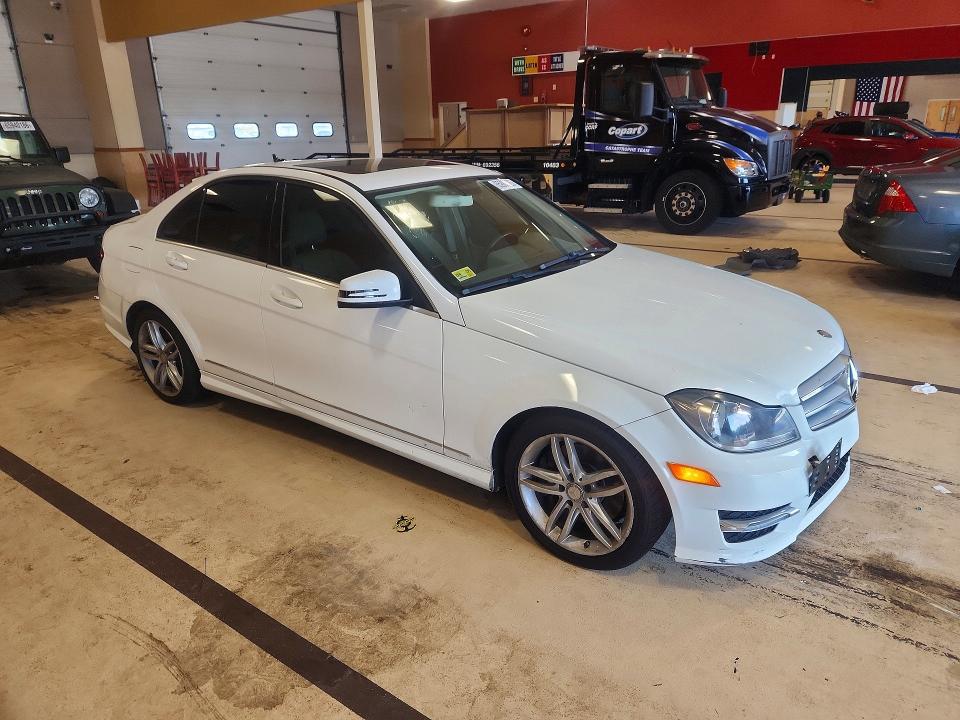 Aukcja sprzedaży 2013 Mercedes-benz C, vin: WDDGF8AB9DG108518, numer aukcji: 65983126