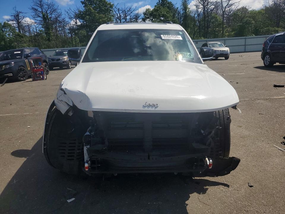 65824026 :رقم المزاد ، 1C4RJKDG8N8518986 vin ، 2022 Jeep Grand Cherokee مزاد بيع