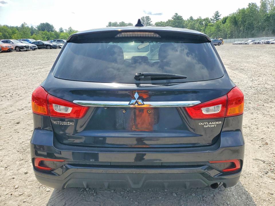 63639676 :رقم المزاد ، JA4AP3AU3JU023683 vin ، 2018 Mitsubishi Outlander Sport مزاد بيع