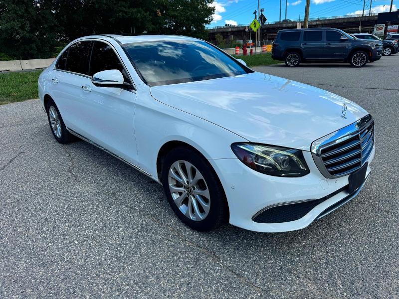 65651876 :رقم المزاد ، WDDZF4KB2JA357757 vin ، 2018 Mercedes-benz E مزاد بيع