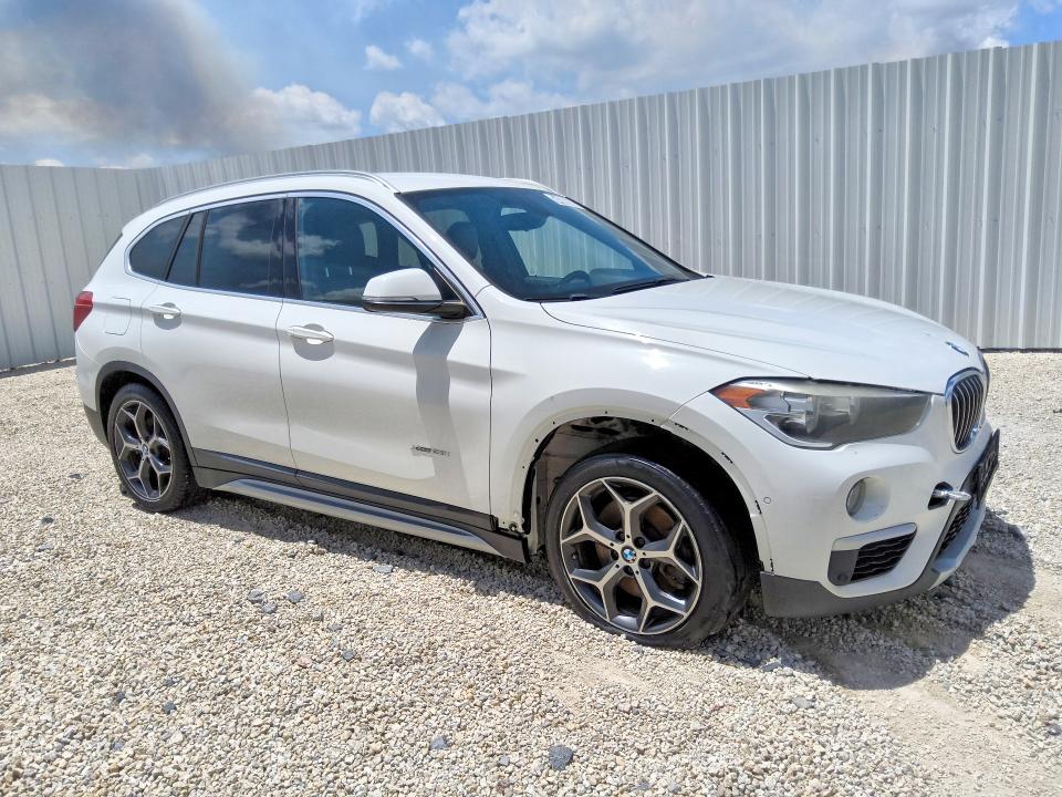 64889686 :رقم المزاد ، WBXHT3C39G5E52744 vin ، 2016 Bmw X1 مزاد بيع