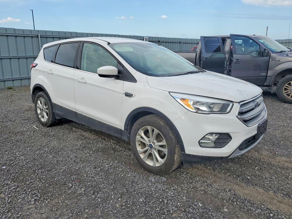 2017 Ford Escape მანქანა იყიდება აუქციონზე, vin: 1FMCU0GD6HUD88944, აუქციონის ნომერი: 66888066