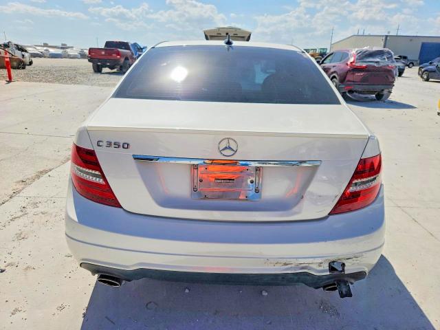 Продажа на аукционе авто 2014 Mercedes-benz C, vin: WDDGF5HB7EA924622, номер лота: 65534086