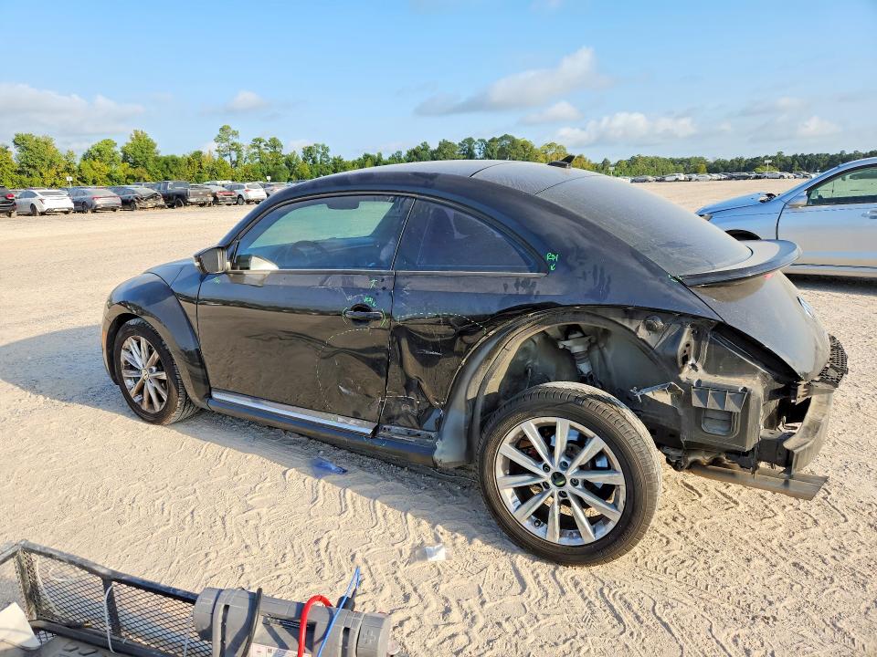 66297706 :رقم المزاد ، 3VWJ17AT9HM618202 vin ، 2017 Volkswagen Beetle مزاد بيع