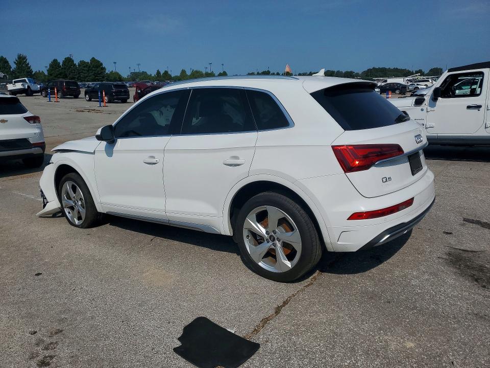 64001946 :رقم المزاد ، WA1BAAFY8M2105785 vin ، 2021 Audi Q5 مزاد بيع