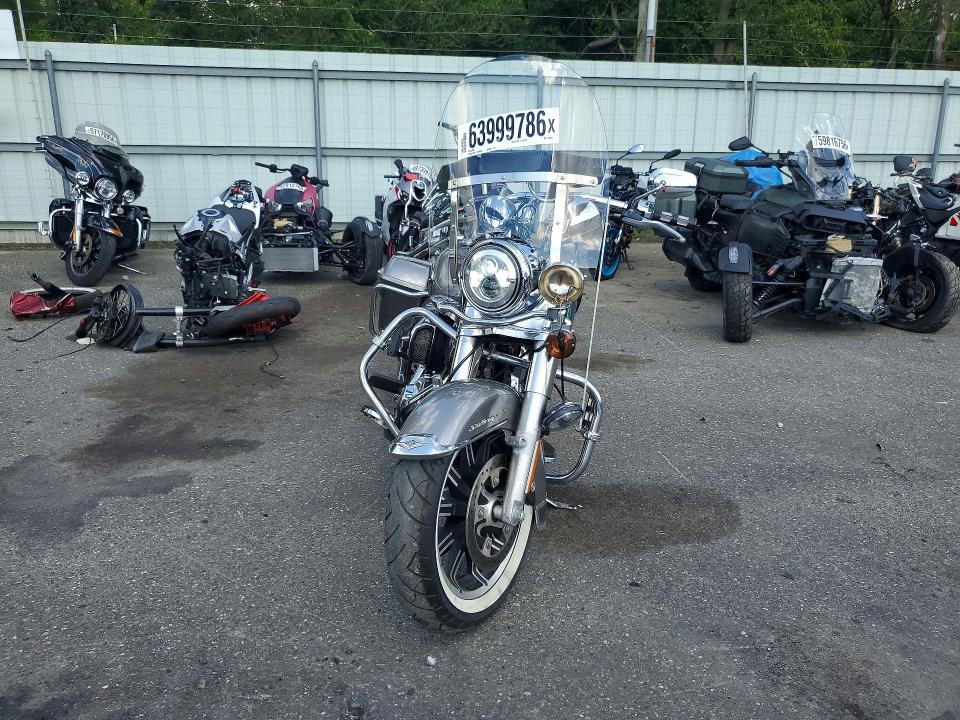 63999786 :رقم المزاد ، 1HD1FBM11GB626803 vin ، 2016 Harley-davidson Flhr مزاد بيع