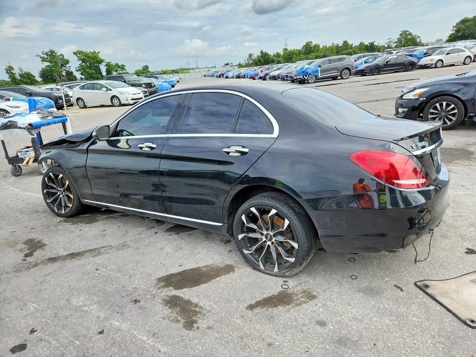 63878246 :رقم المزاد ، 55SWF4JB0GU101453 vin ، 2016 Mercedes-benz C مزاد بيع