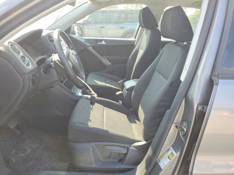 64943926 :رقم المزاد ، WVGAV7AXXAW511610 vin ، 2010 Volkswagen Tiguan مزاد بيع