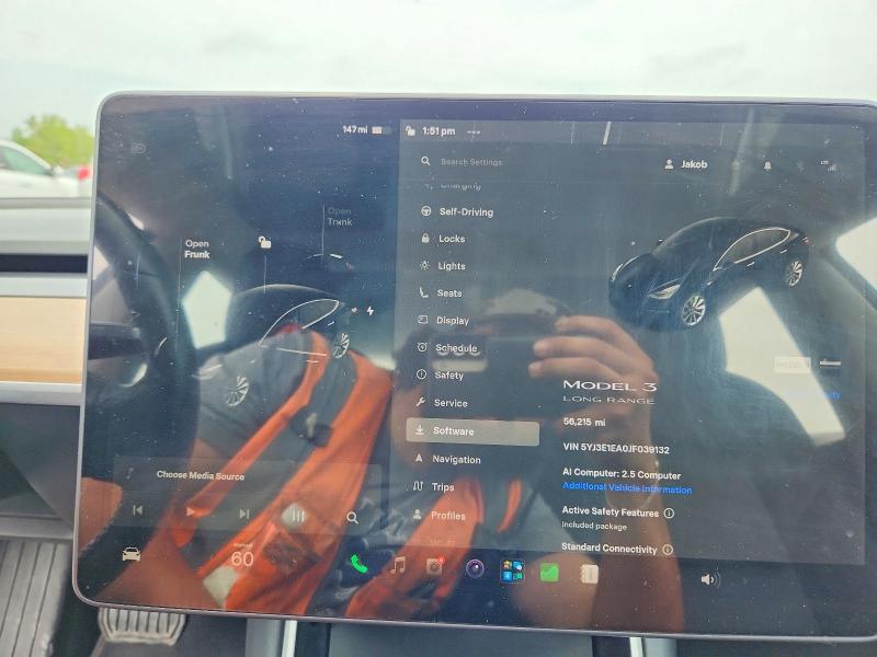 63781626 :رقم المزاد ، 5YJ3E1EA0JF039132 vin ، 2018 Tesla Model 3 مزاد بيع