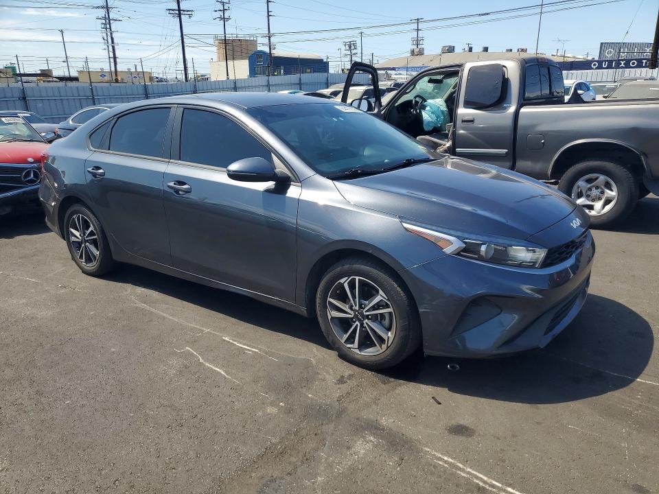 64478836 :رقم المزاد ، 3KPF24AD0NE468211 vin ، 2022 Kia Forte مزاد بيع