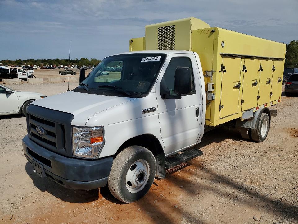 64141416 :رقم المزاد ، 1FDXE4FS8KDC19330 vin ، 2019 Ford Econoline مزاد بيع