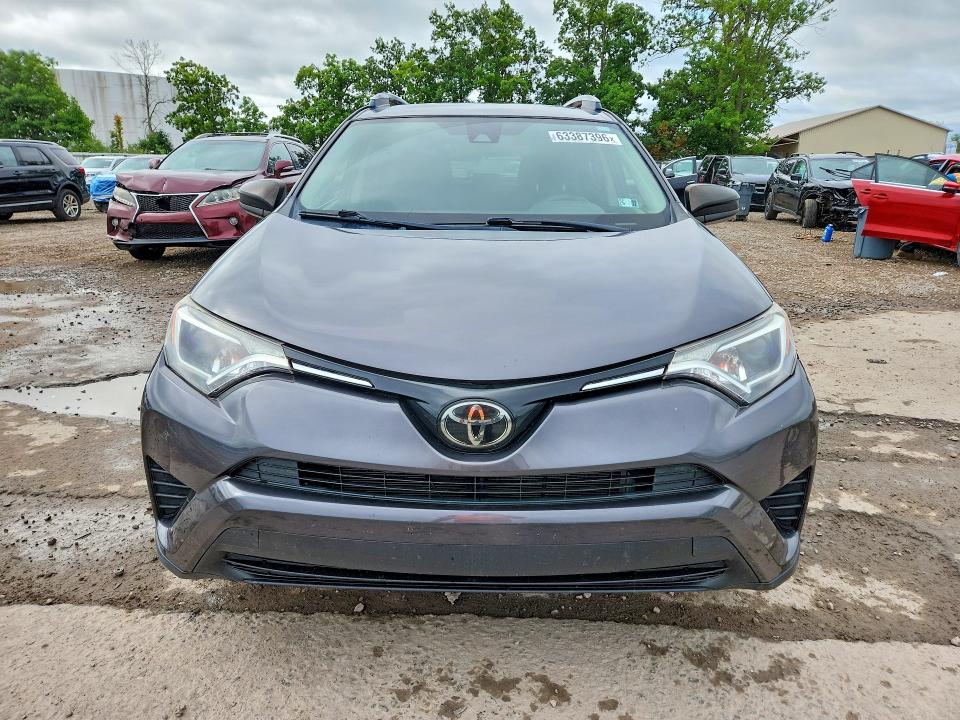 Продаж на аукціоні авто 2018 Toyota Rav4, vin: JTMBFREV5JJ720907, номер лоту: 63387396