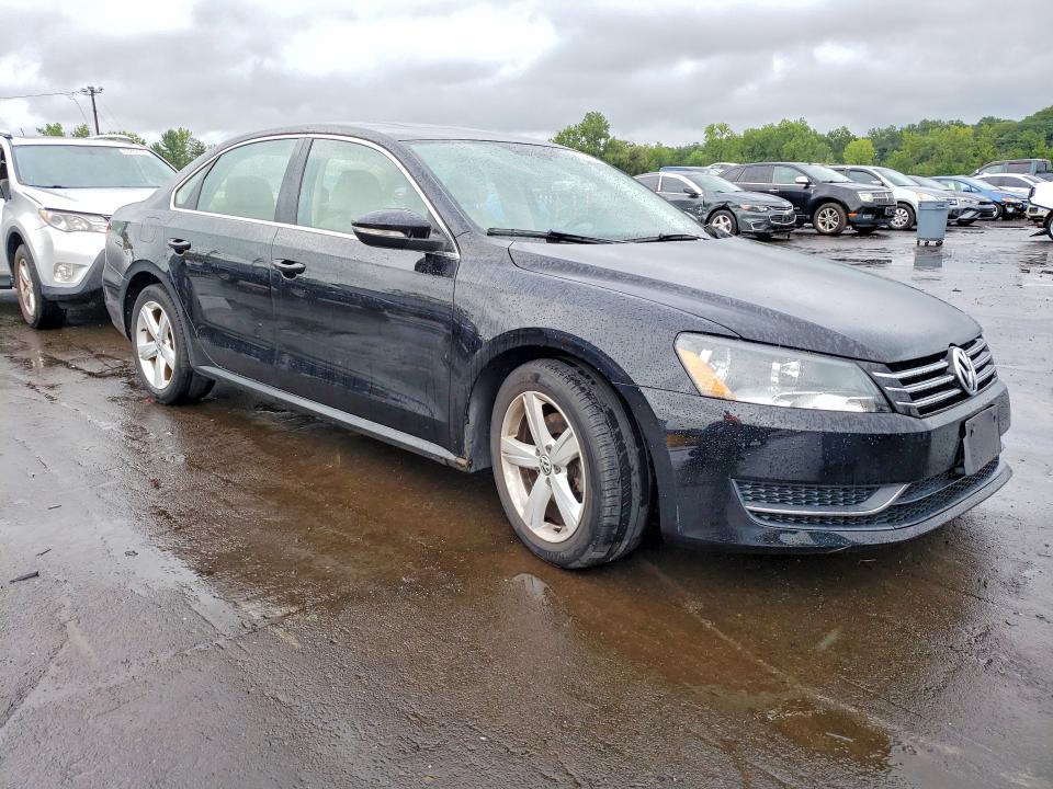 62882186 :رقم المزاد ، 1VWBP7A31CC074209 vin ، 2012 Volkswagen Passat مزاد بيع