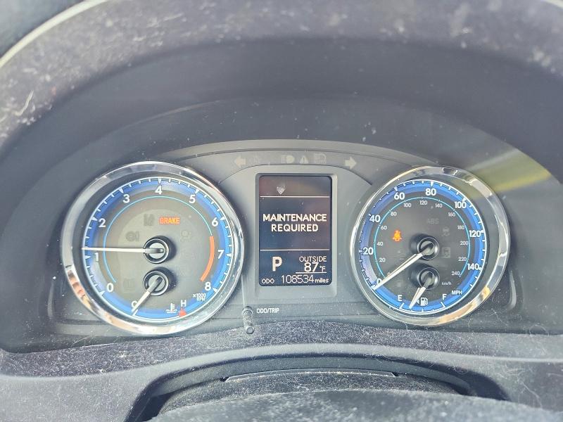 Продажа на аукционе авто 2017 Toyota Corolla, vin: 5YFBURHE4HP727113, номер лота: 63523986
