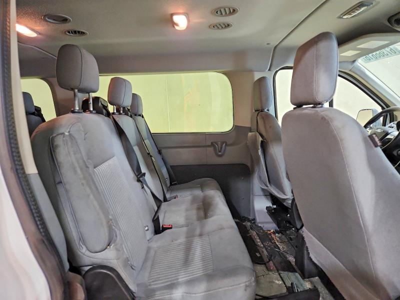 67366616 :رقم المزاد ، 1FBZX2ZM0FKB01609 vin ، 2015 Ford Transit مزاد بيع