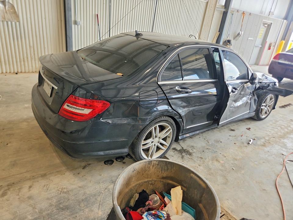 65729166 :رقم المزاد ، WDDGF4HB9EA962640 vin ، 2014 Mercedes-benz C مزاد بيع