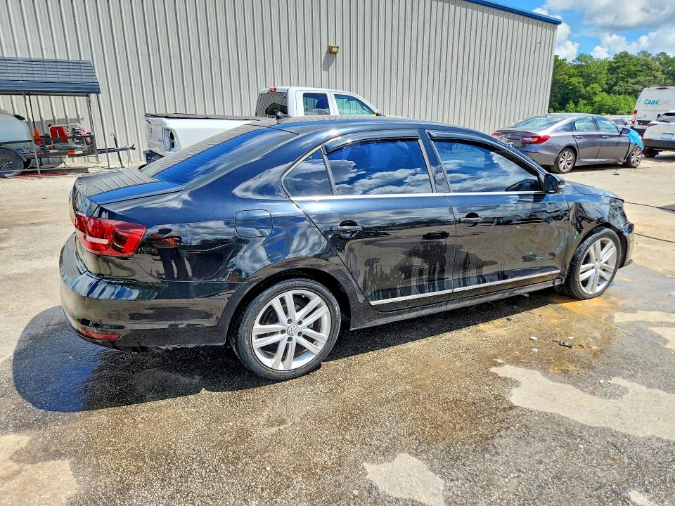 66907336 :رقم المزاد ، 3VWL17AJ0HM405369 vin ، 2017 Volkswagen Jetta مزاد بيع
