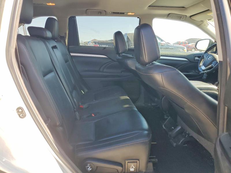 66214266 :رقم المزاد ، 5TDJZRFHXJS814134 vin ، 2018 Toyota Highlander مزاد بيع