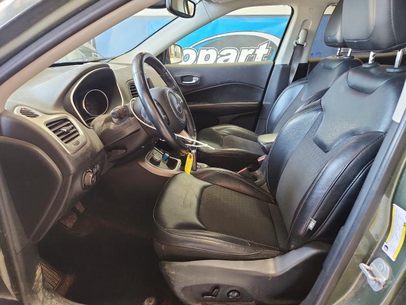 64388646 :رقم المزاد ، 3C4NJDBB1JT479915 vin ، 2018 Jeep Compass مزاد بيع