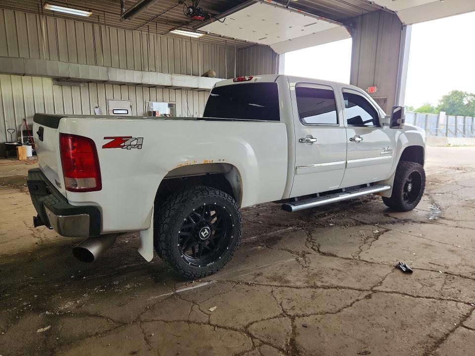 64504036 :رقم المزاد ، 1GT120C88EF149213 vin ، 2014 Gmc Sierra مزاد بيع