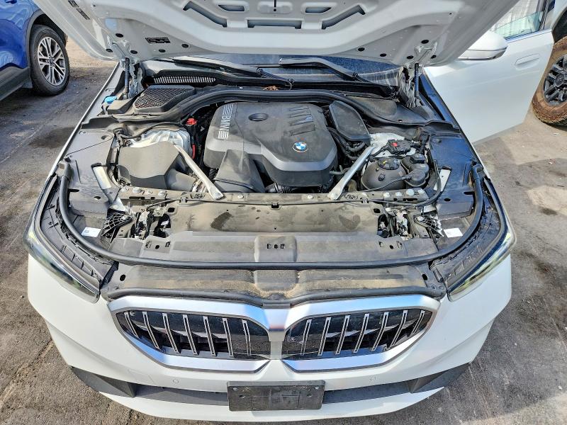 64131056 :رقم المزاد ، WBA43FJ05TCV65080 vin ، 2026 Bmw 530 مزاد بيع