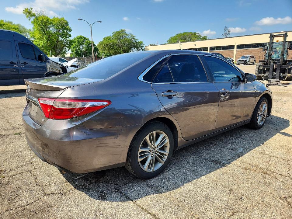 2015 Toyota Camry მანქანა იყიდება აუქციონზე, vin: 4T1BF1FK8FU949167, აუქციონის ნომერი: 64204196