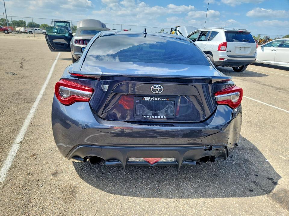 66330616 :رقم المزاد ، JF1ZNAA17H8710117 vin ، 2017 Toyota 86 مزاد بيع
