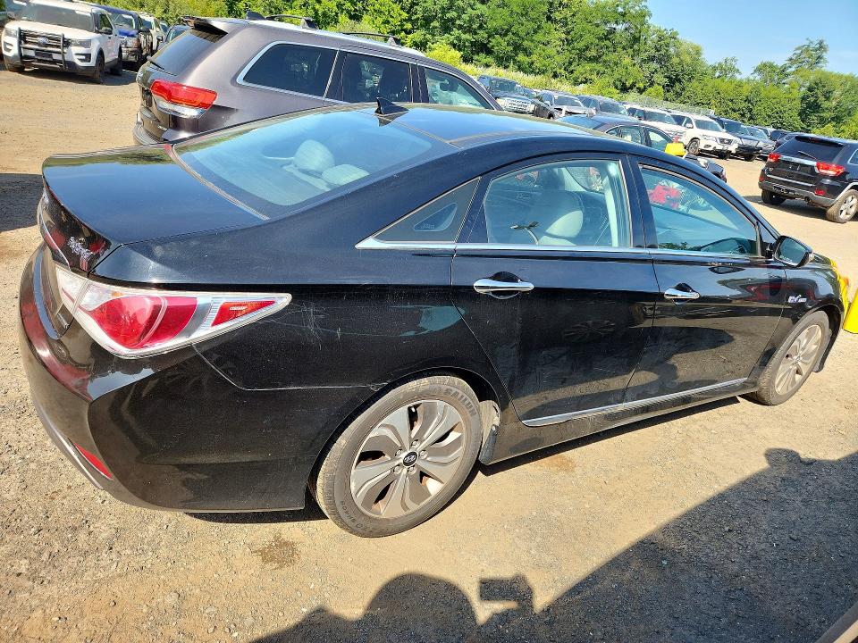 Продаж на аукціоні авто 2015 Hyundai Sonata Hybrid, vin: KMHEC4A47FA127316, номер лоту: 66000656