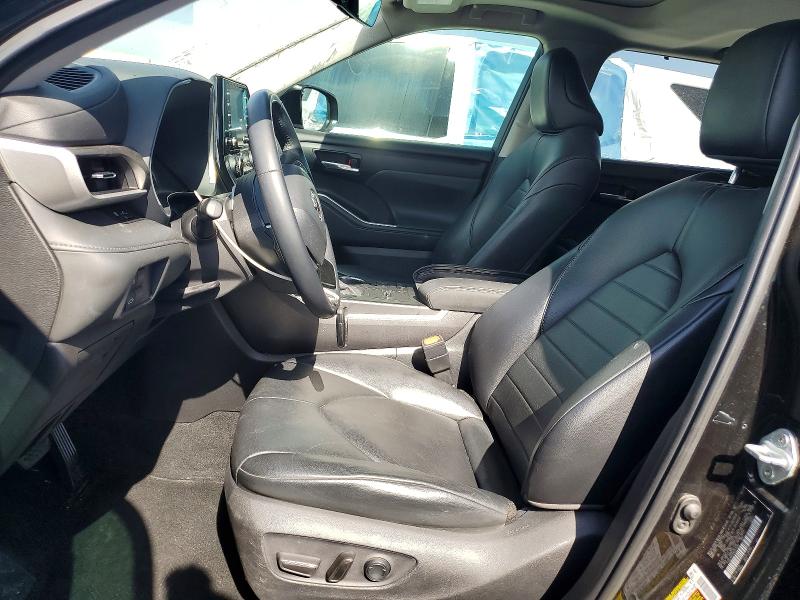 63752106 :رقم المزاد ، 5TDGZRAH4MS051596 vin ، 2021 Toyota Highlander مزاد بيع