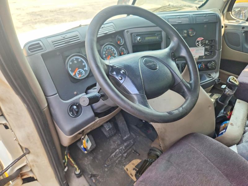 2016 Freightliner Cascadia 125 მანქანა იყიდება აუქციონზე, vin: 3AKJGEDV4GSGV3734, აუქციონის ნომერი: 64238226