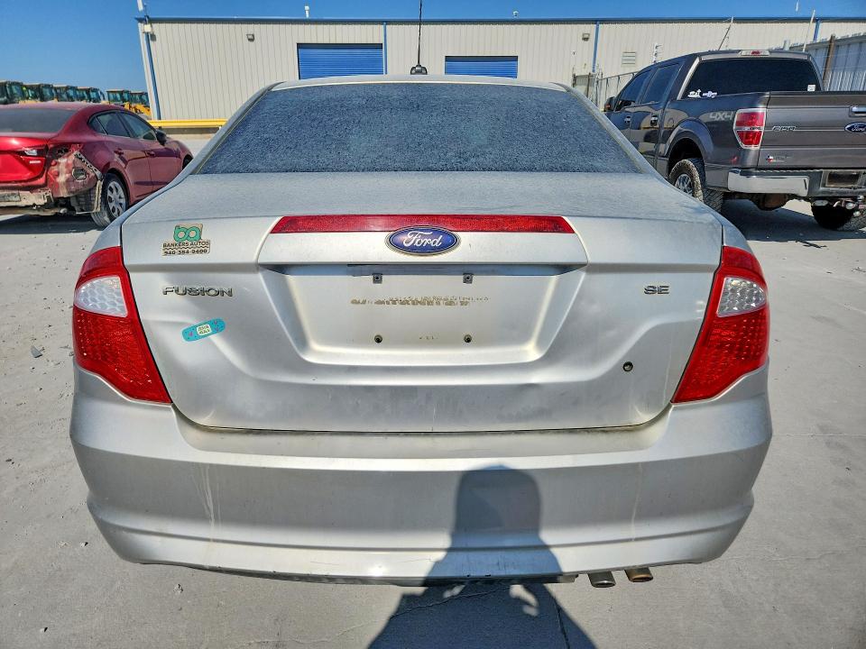 64481686 :رقم المزاد ، 3FAHP0HA4BR121313 vin ، 2011 Ford Fusion مزاد بيع