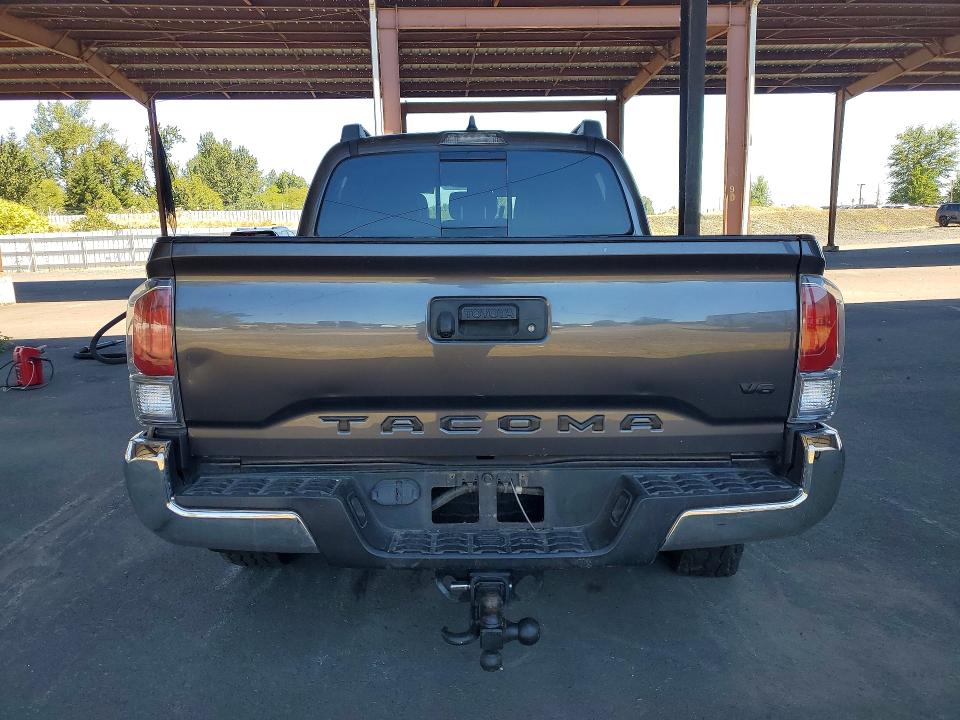64463686 :رقم المزاد ، 3TYCZ5AN4NT079823 vin ، 2022 Toyota Tacoma مزاد بيع