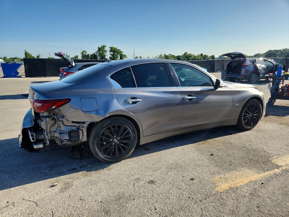 64562136 :رقم المزاد ، JN1EV7AP1JM363223 vin ، 2018 Infiniti Q50 مزاد بيع