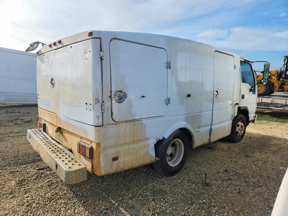 60992636 :رقم المزاد ، JALC4B16077005196 vin ، 2007 Isuzu Npr مزاد بيع